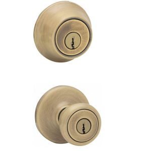 Kwikset Tylo Antique Brass Exterior Entry Door Knob and Double Cylinder Deadbol